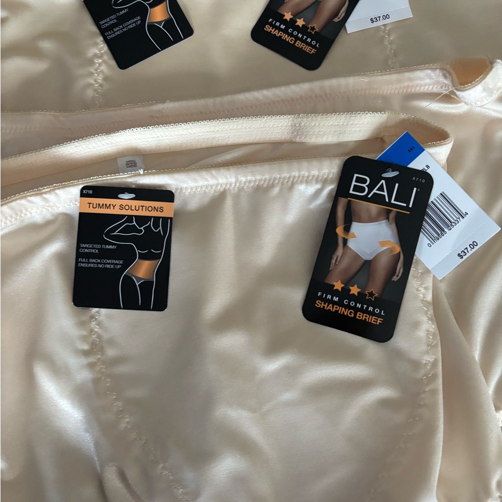 NWT - Bali Firm Control Shaping Brief XL (2) 2 packs